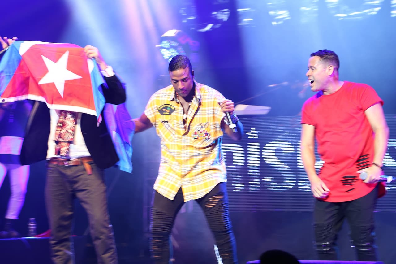 Empezar su gira en Miami, con su comunidad cubana, significó mucho para los miembros de Orishas.