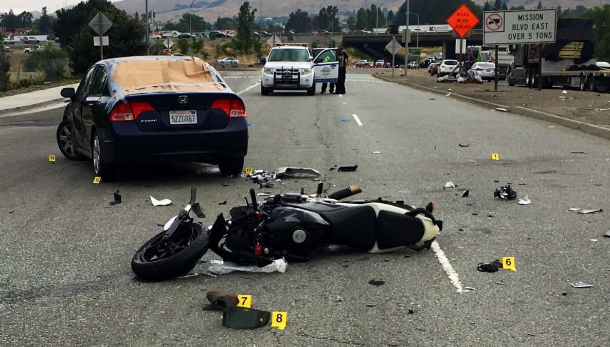 Investigan si drogas o alcohol fueron factor en accidente que dejó un motociclista muerto en Fremont