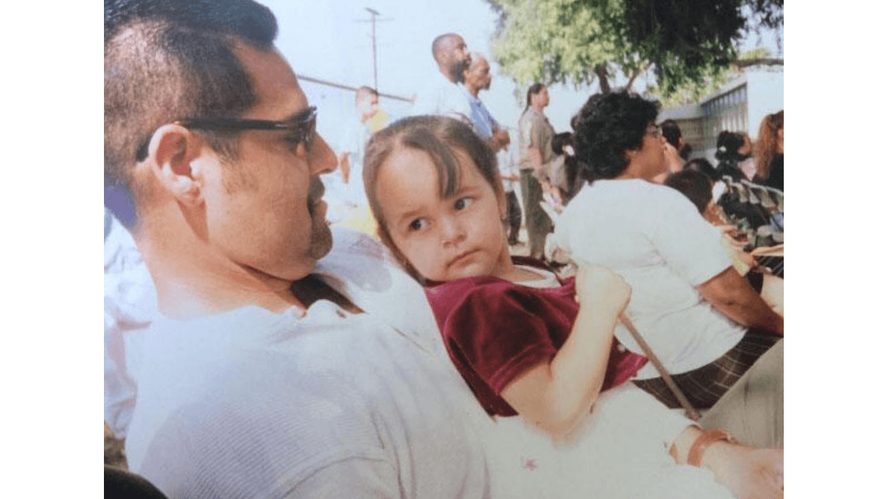 Juan López y Jenicka López, en ese entonces él desconocía que no era el padre biológico de su hija.