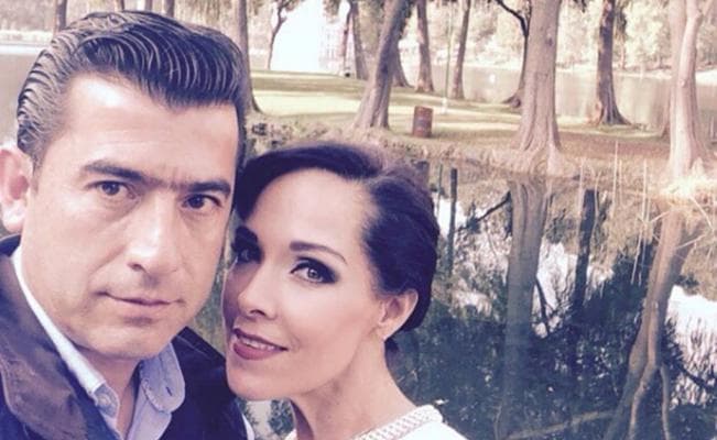 "Feliz cumpleaños amor mío, papasito lindo, mi muñeco, mi Prisco. 10 de octubre tu cumple 50, sé que estás festejando en donde estás en un hermoso lugar, sé que tienes gran fiesta y que estás haciendo reír a todos", fueron las palabras con las que lo recordó ese día.