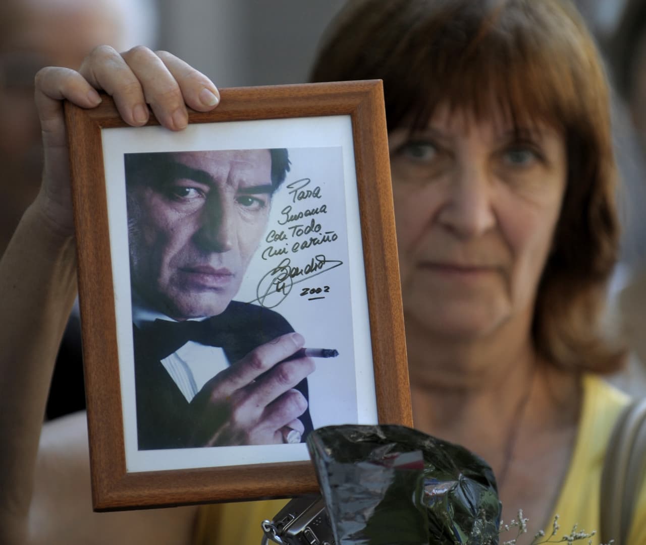 <b>Sandro</b>: falleció en el 2010, pero el argentino ha vendido entre 20 y 22 millones de discos. 
<br>