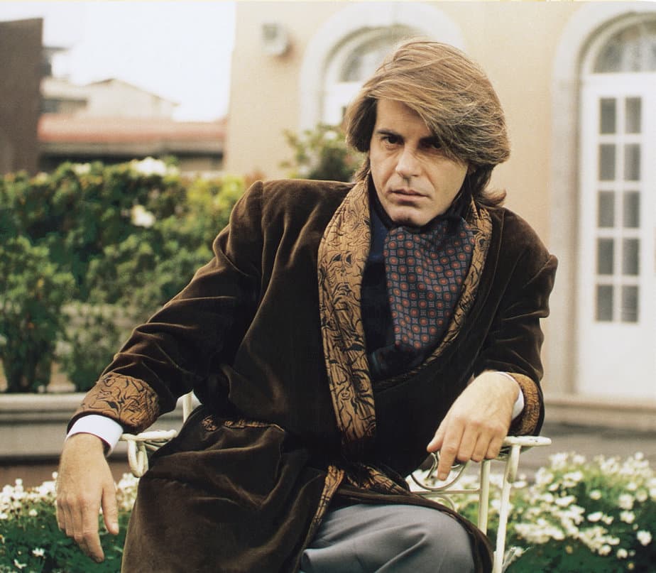 Fernando Ciangherotti es el actor que dio vida al millonario Santiago del Olmo, quien en su sed de venganza se aprovechará de la nobleza de Maria.