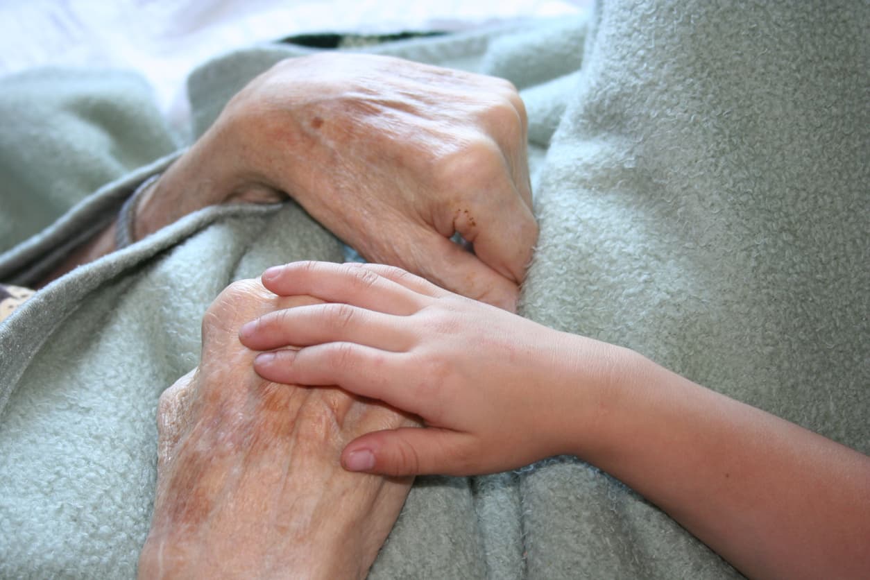 Una mujer de 78 años muere al encontrar a su hijo sometido por unos ladrones que habían asaltado su casa 