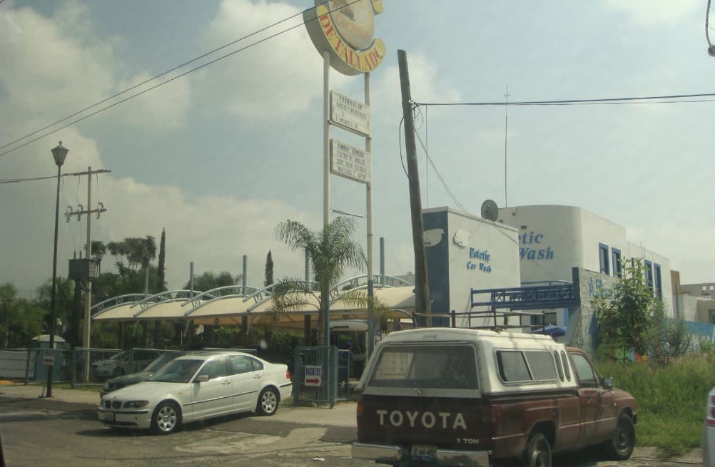 Negocio de lavado de autos donde sucedió la reunión con Genaro García Luna, según el capo Óscar Nava Valencia.