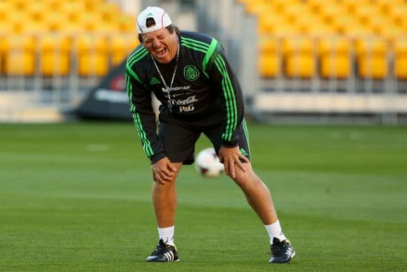 14. Porque cuando desborda con tanta pasión, nunca se sabe si se está riendo, llorando, si está feliz, enojado, emocionado o se aqueja de algún dolor extremo.