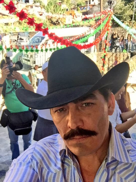 "Por siempre Joan Sebastian" nos mostró el lado más humano del 'Poeta del pueblo', y quien mejor para interpretarlo que su hijo José Manuel Figueroa.