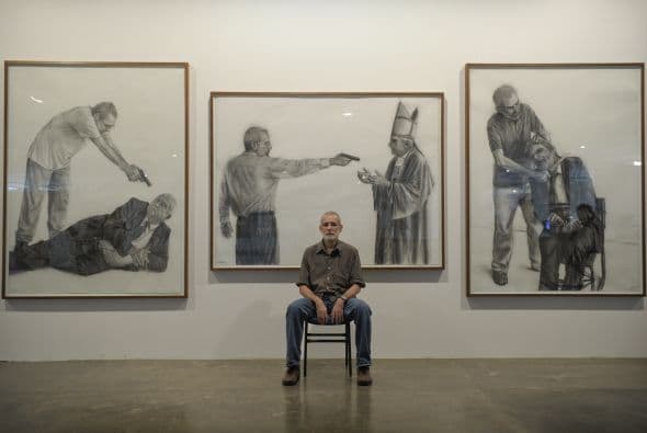 El artista añadió que si alguien quisiera comprar una obra tendrá que adquirir toda la serie de nueve retratos a unos $260 mil, porque no estarán disponibles individualmente.