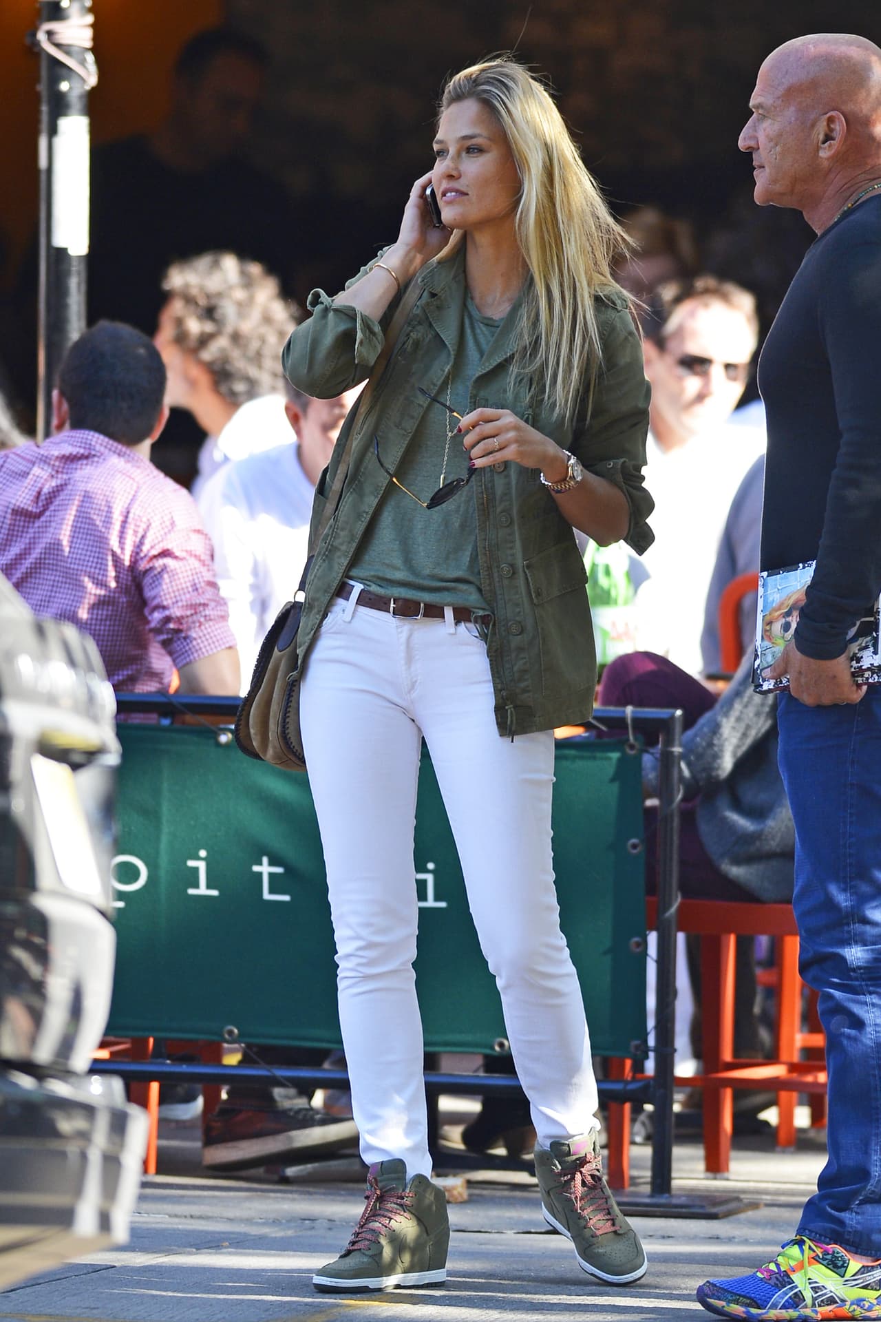 Pero esperamos que pronto se aclare su situación.