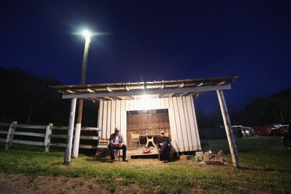 Así se está entregando la información del censo en las casas que no reciben regularmente correo postal