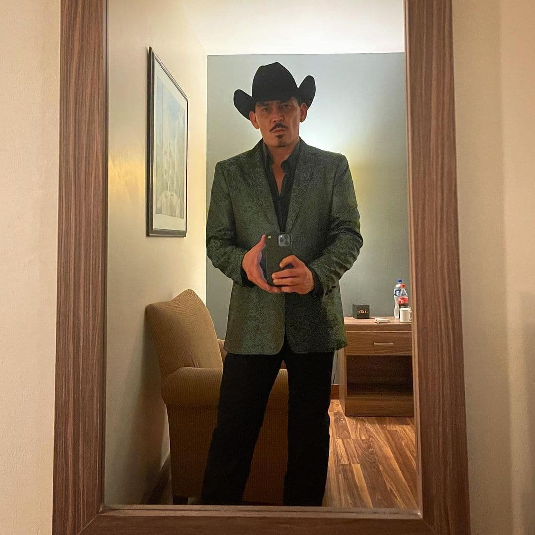 A pesar de los señalamientos de Farina Chaparro, Harp señaló que el cantante desde el comienzo de su relación fue sincero y que le comentó que “había dejado en el pasado a una persona” y que "se hicieron daño”.