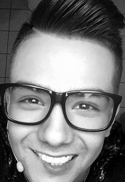 Luis también mostró un poquito de su faceta como intelectual, ¿te gusta?