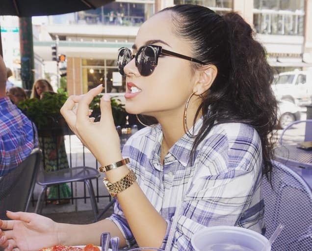 Y también le encanta deleitar su paladar comiendo pizza.