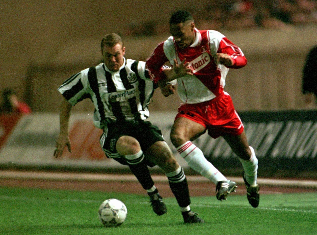 De ese mismo plantel, Thierry Henry también surgió de las inferiores del Mónaco como Thuram. Fue el inici ode una carrera exitosa por la Juventus, Arsenal y Barcelona.