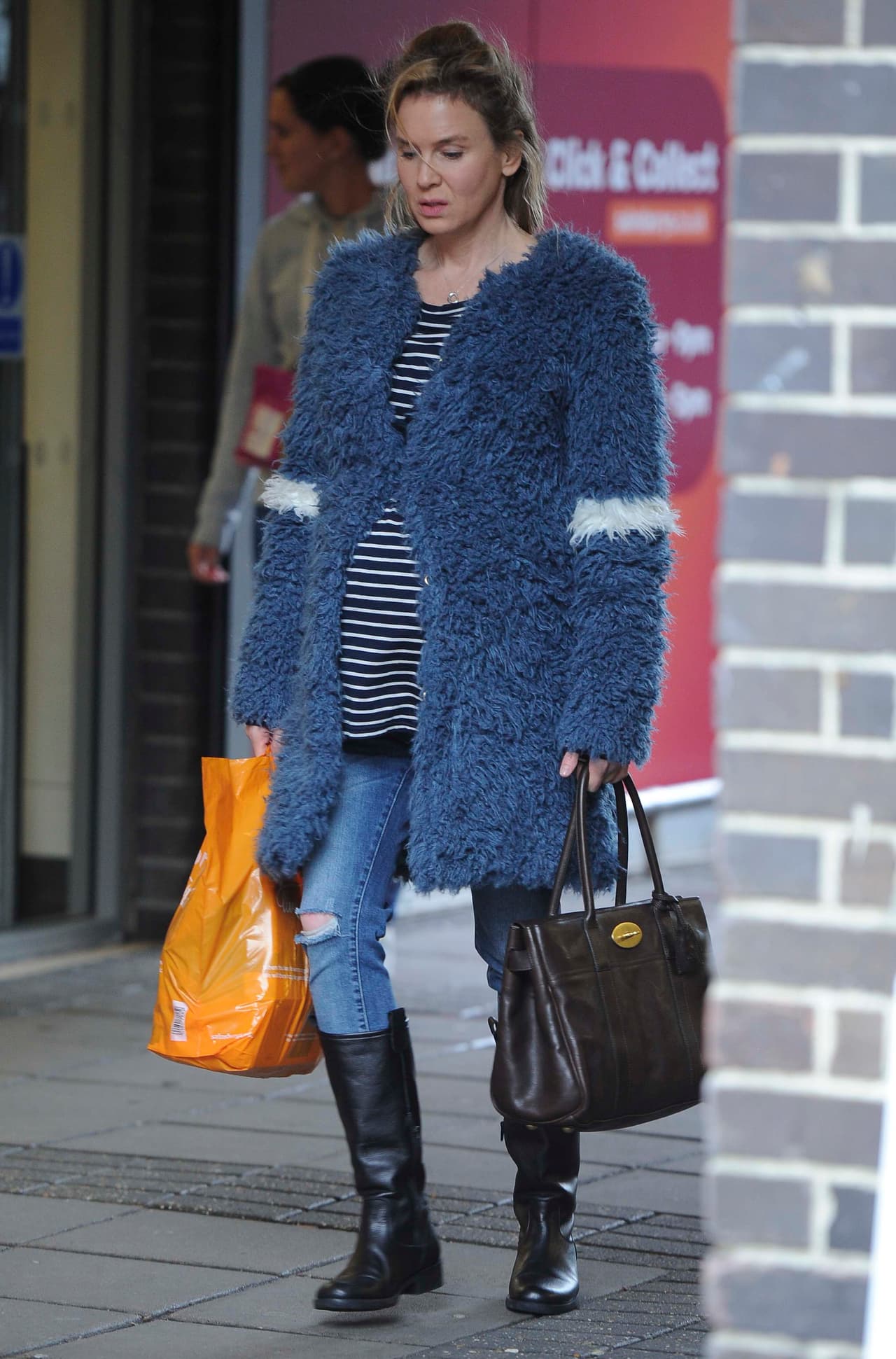 Bueno, en realidad esa pancita es falsa.