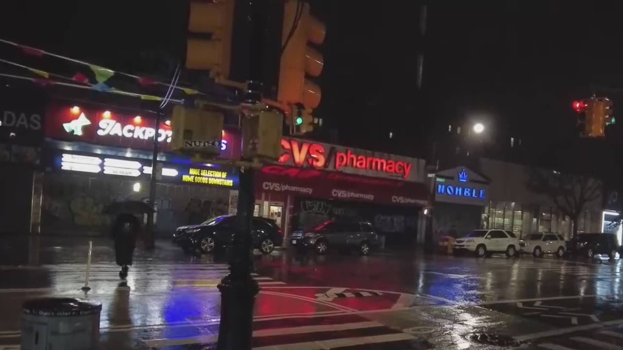 Varios pueblos de Nueva Jersey amanecieron bajo el agua por las lluvias de este martes.
<br>
<br>Además, algunas zonas de Nueva York registraron encharcamientos de consideración.
<br>