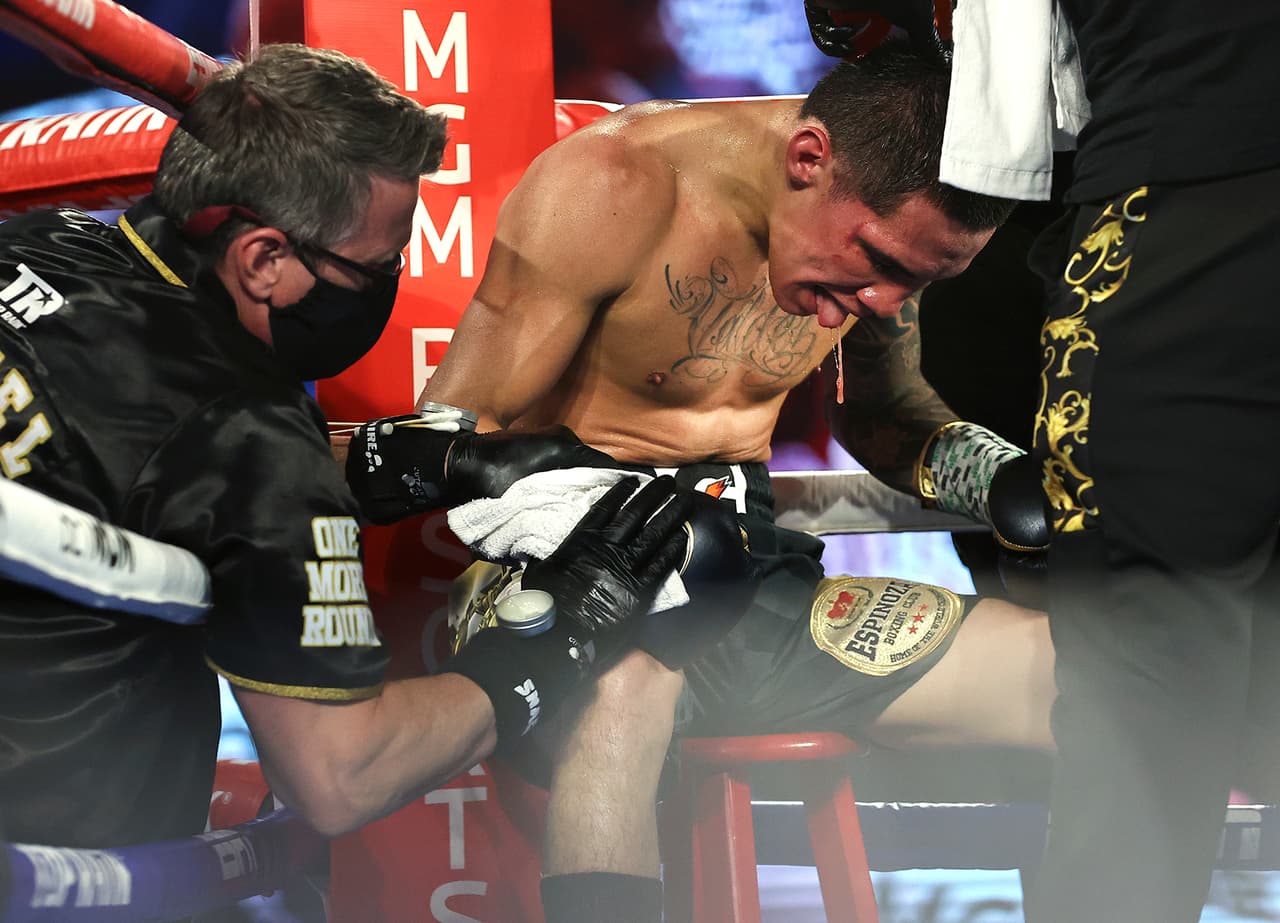 La esperanza de Puerto Rico, Edgar Berlanga, sumó su nocaut 14 consecutivo en el primer round.