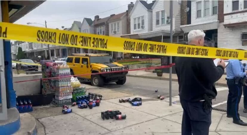 Bodeguero dominicano entre la vida y la muerte tras ser baleado frente a su negocio