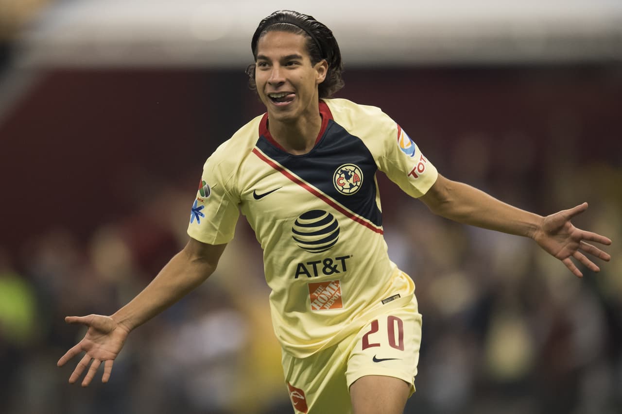 Considera que la decisión de Lainez fue muy precipitada, le hubiera gustado que se quedara más tiempo con el América, pero las presiones familiares del jugador lo hicieron tomar esa decisión.