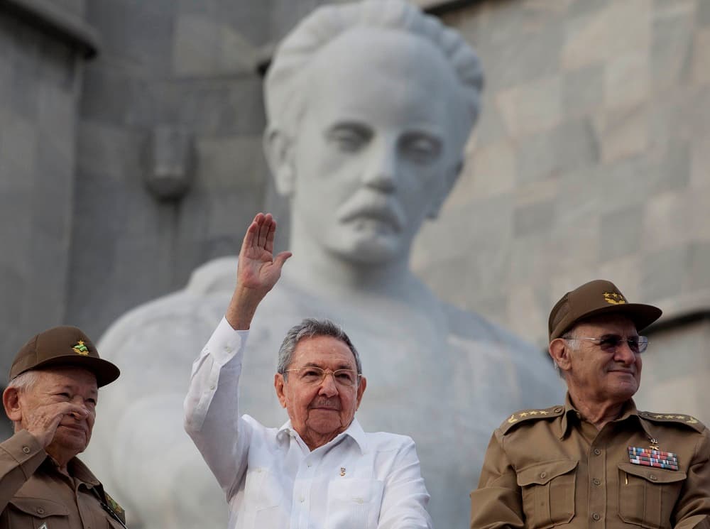 Qué busca Raúl Castro en México