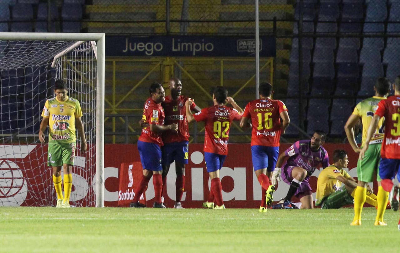 Municipal vence a Santa Tecla en la Concacaf