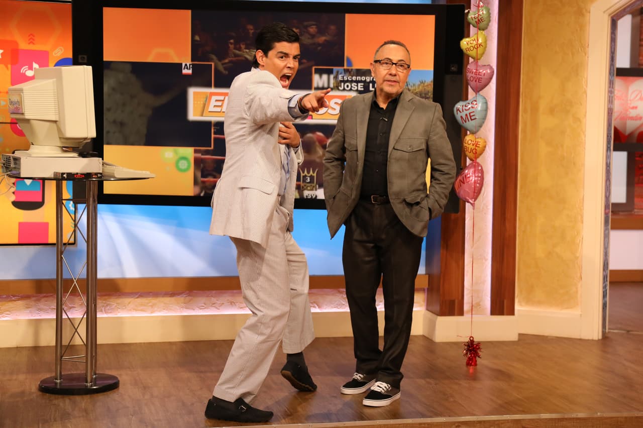 Orlando regresó 20 años en el pasado para dar junto a Fernando las noticias de aquellos tiempos.