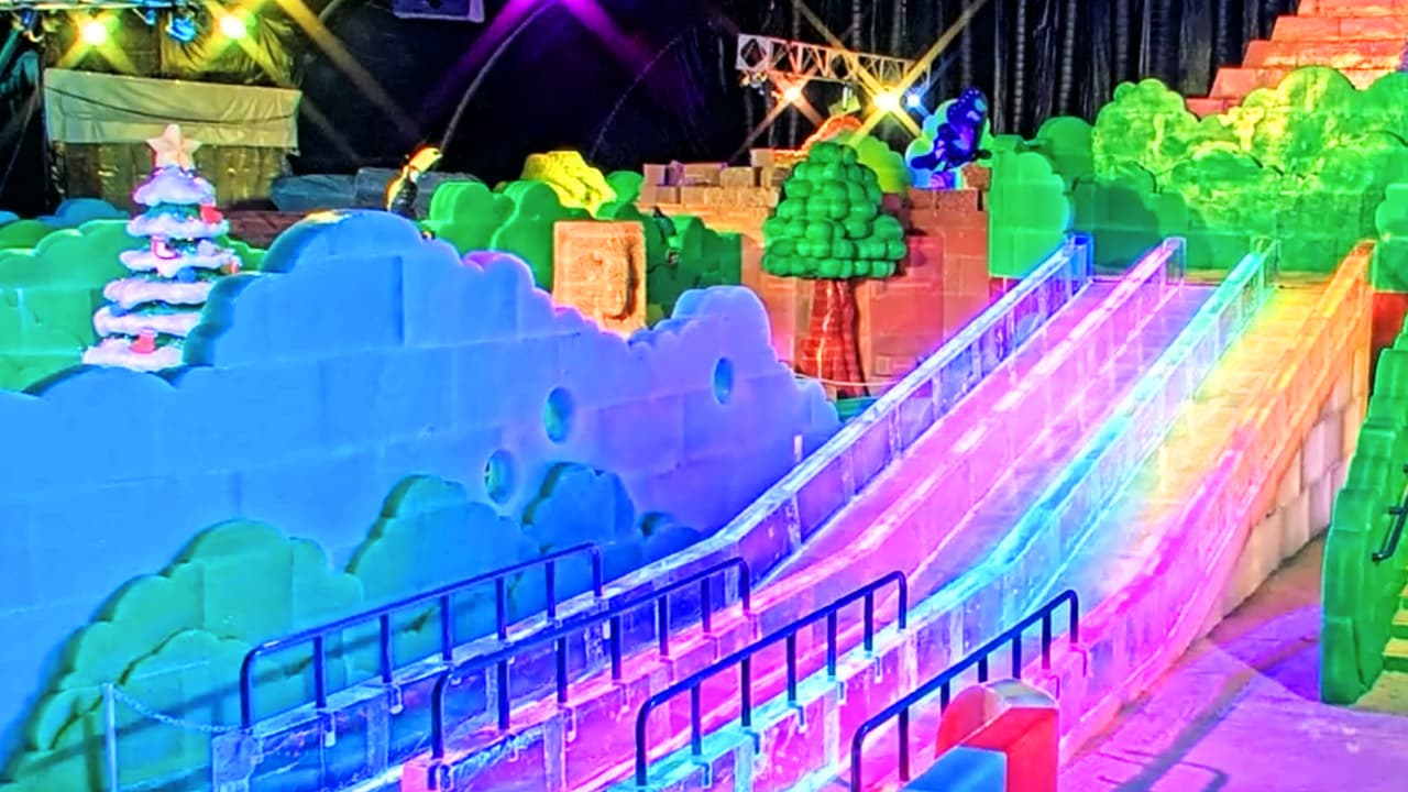 <h2 class="cms-H2-H2"></h2>
<h2 class="cms-H2-H2"><a href="https://www.univision.com/local/houston-kxln/localisimo/asi-luce-en-2023-ice-land-la-muestra-de-esculturas-en-hielo-del-moody-gardens-video" target="_blank">Ice Land:</a></h2> 
<h2 class="cms-H2-H2">Esculturas de hielo del Moody Gardens</h2>
<br>
<br>🗓️ Noviembre 18 de 2023 - Enero 6 de 2024.
<br>🕒 10 am - 10 pm
<br>📍One Hope Boulevard, Galveston, Texas 77554
<br>🎟️ Adultos: $29 | Niños y adultos mayores: $24 
<br>🅿️ Gratis