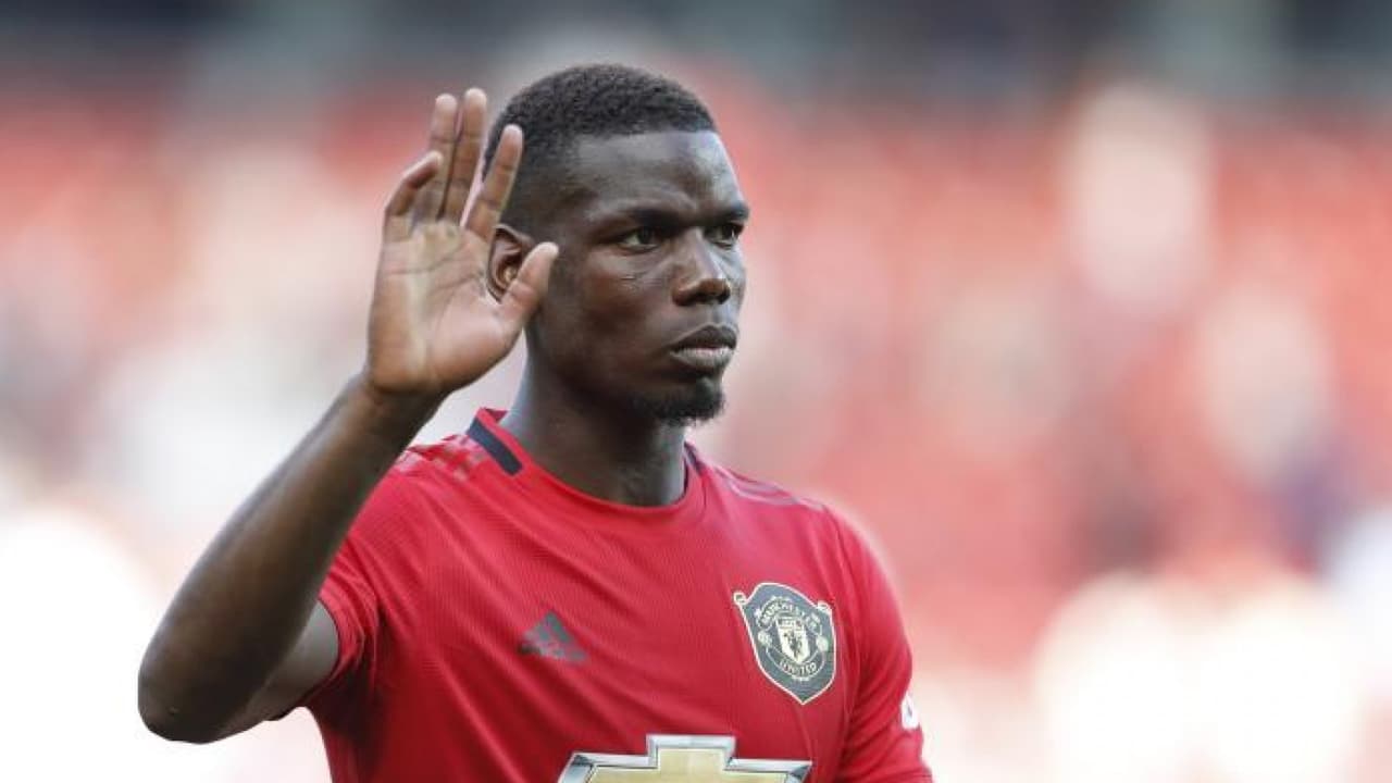 El agente de Pogba ve "improbable" que se vaya del United en enero