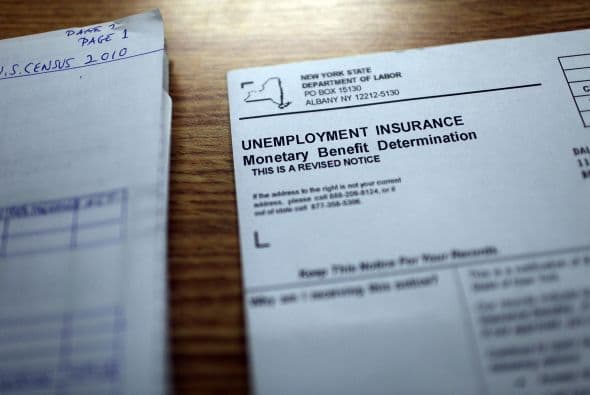 Las personas que quedaron desempleadas durante la crisis del coronavirus en Florida y necesitan solicitar la asistencia del estado, pueden recoger las planillas físicamente y entregarlas después.