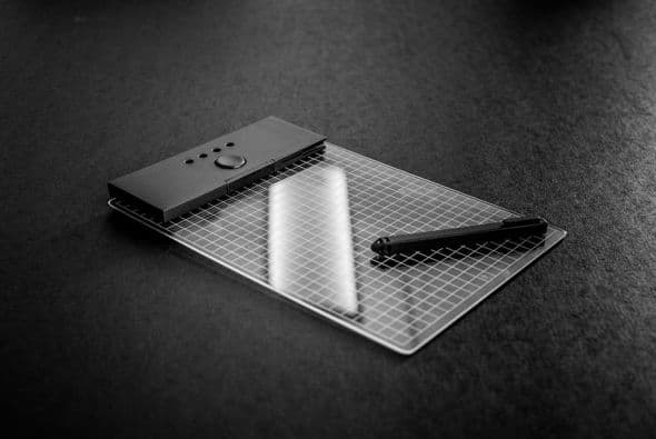 Gravity, el dispositivo de dibujo de realidad aumentada