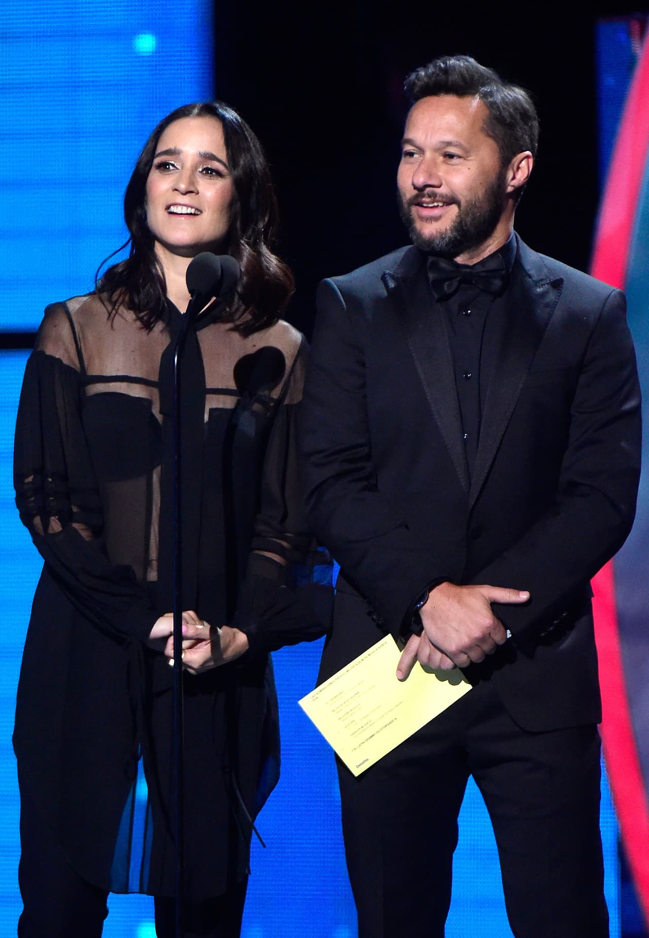 Julieta Venegas y Diego Torres fueron los encargados de entregar el Premio a Mejor Álbum de Música Banda.