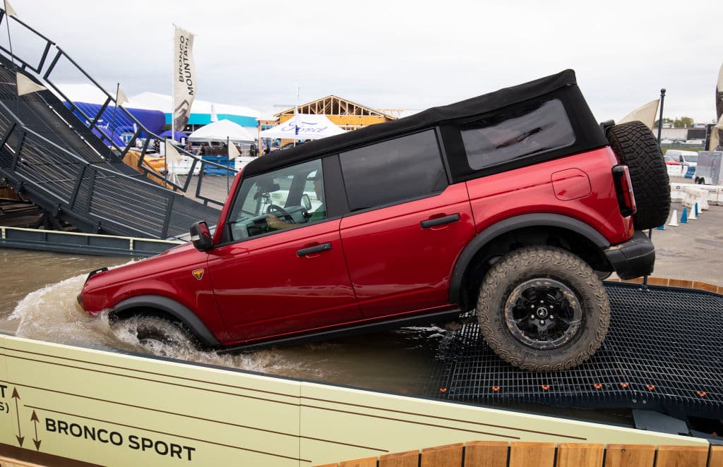 Ford ordena urgente 'recall' de medio millón de camionetas Bronco Sport y Escape