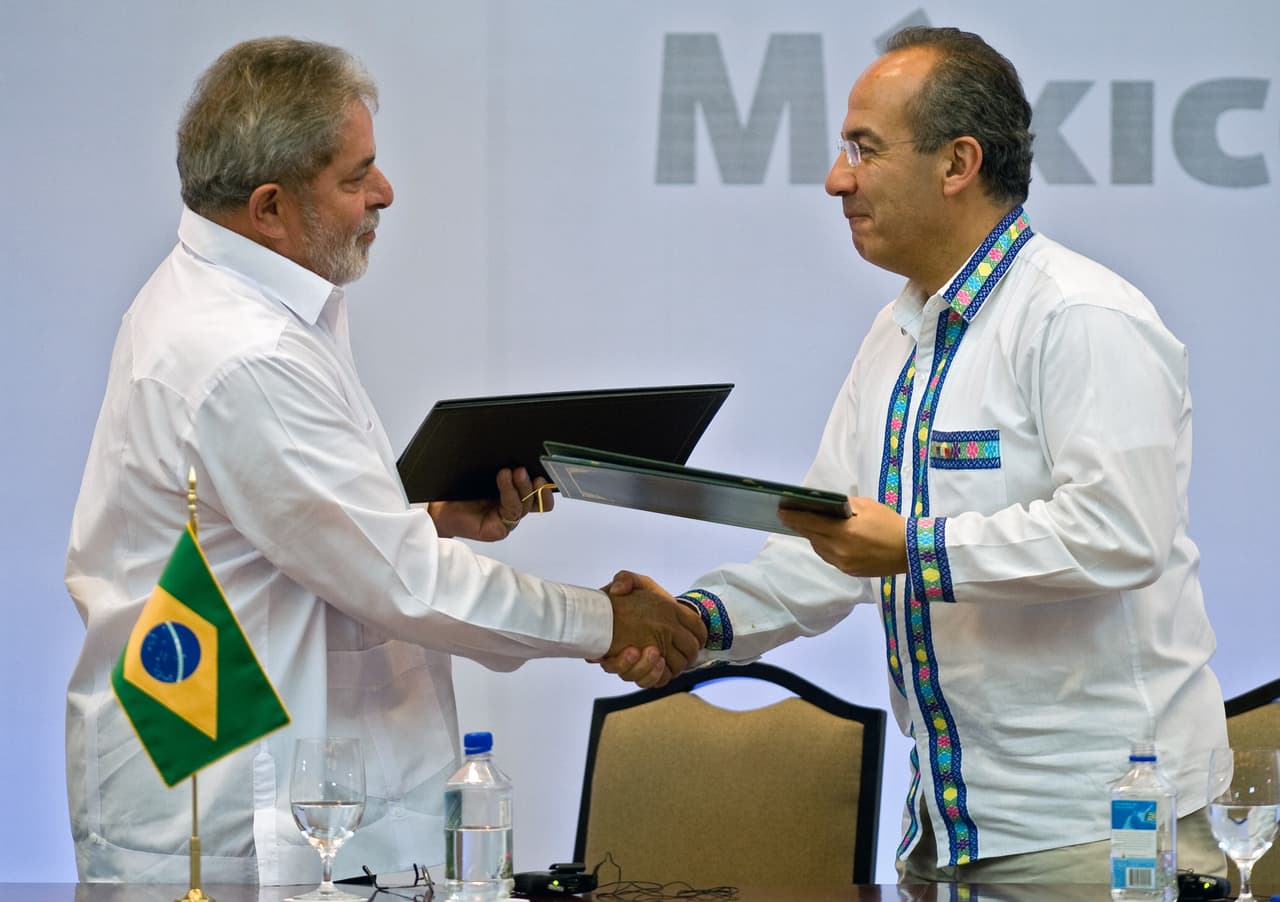 El 23 de febrero de 2010, el entonces presidente de Brasil, Luiz Inacio Lula Da Silva, y su homólgo mexicano Felipe Calderon anunciaron la llegada de Odebrecht a México con la construcción de la planta Etileno XXI. 
<br>