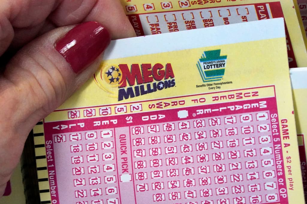Mega Millions sigue sin ganadores y acumula $640 millones para el sorteo del martes
