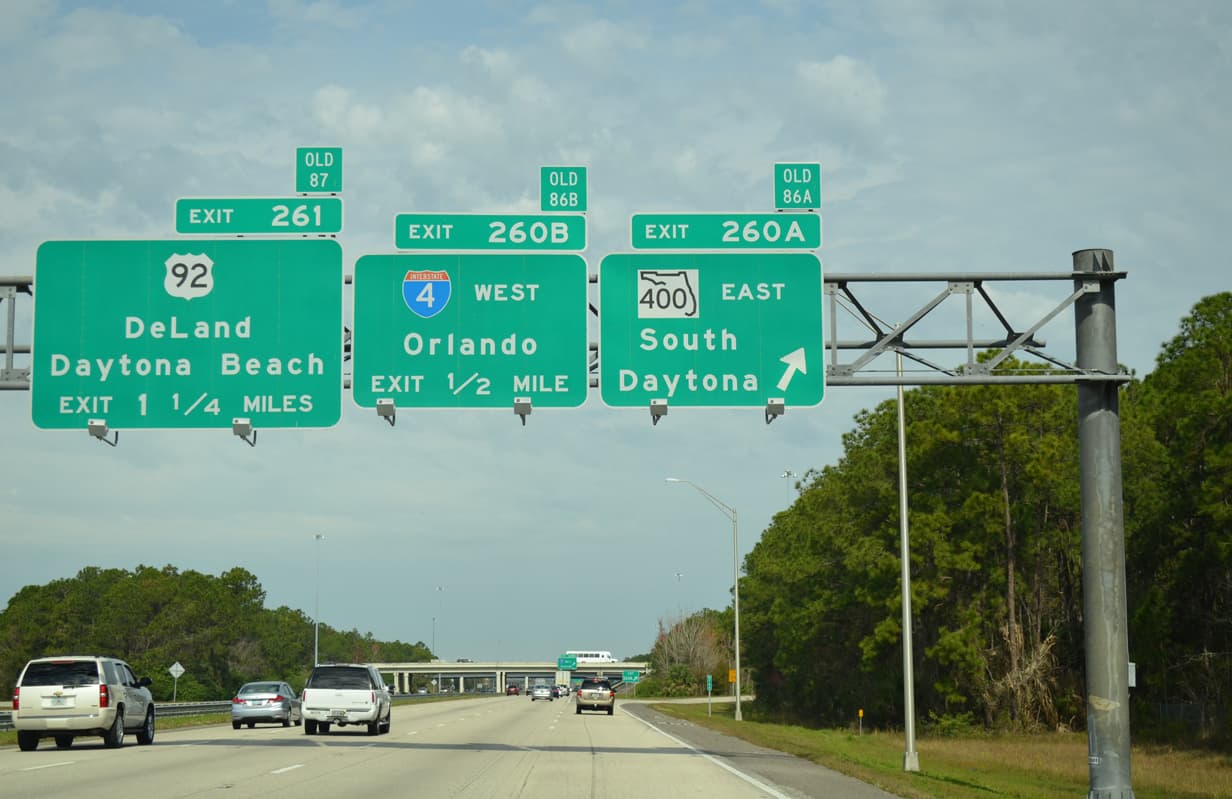 El primer puesto lo ocupa la I-4 de Tampa a Daytona Beach, en Florida, con un estimado de 1.25 muertes por cada milla. 
<b><a href="https://www.teletracnavman.com/teletracnavman/images/infographics/most-dangerous-roads-milestone.pdf">165 personas murieron entre los años 2011 y 2015</a></b> en las 132 millas que tiene la vía.