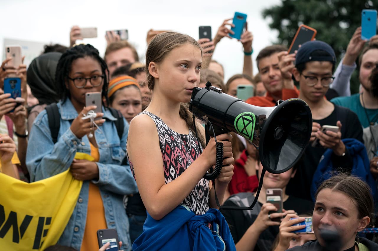 Greta Thunberg se une a la marcha por el cambio climático en Los Ángeles