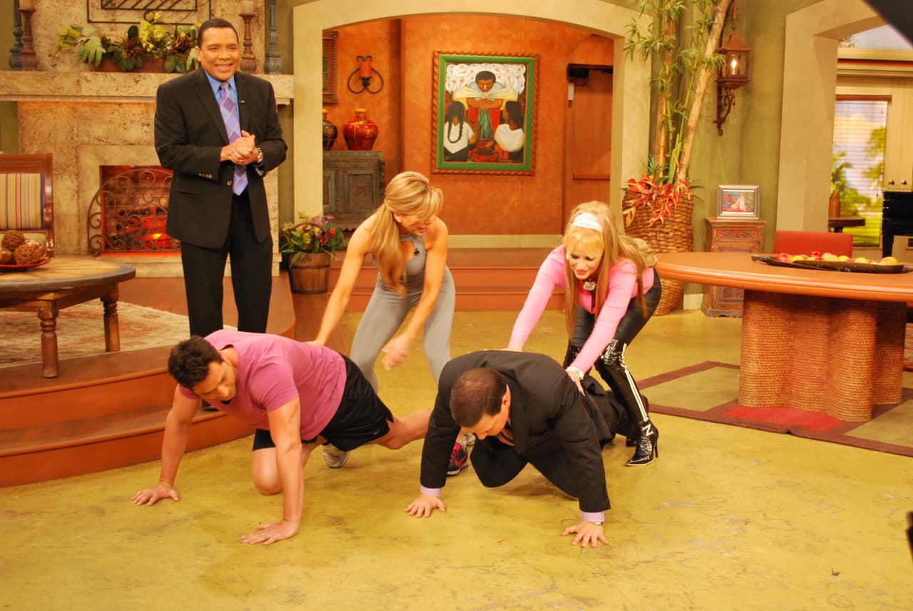 El reto de las lagartijas (o flexiones) pondrían a prueba toda la energía de Raúl González y 'La Tetanic'.