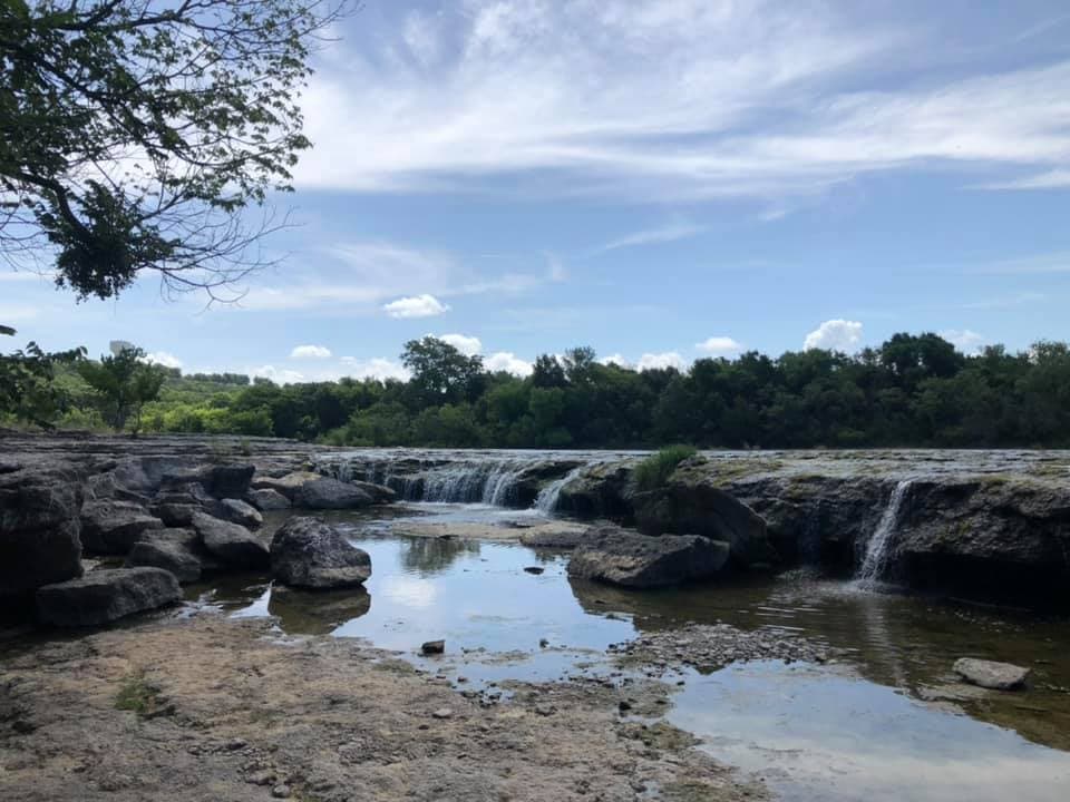 Cuenta con varias rutas para realizar todo tipo de actividades al aire libre.
<br>