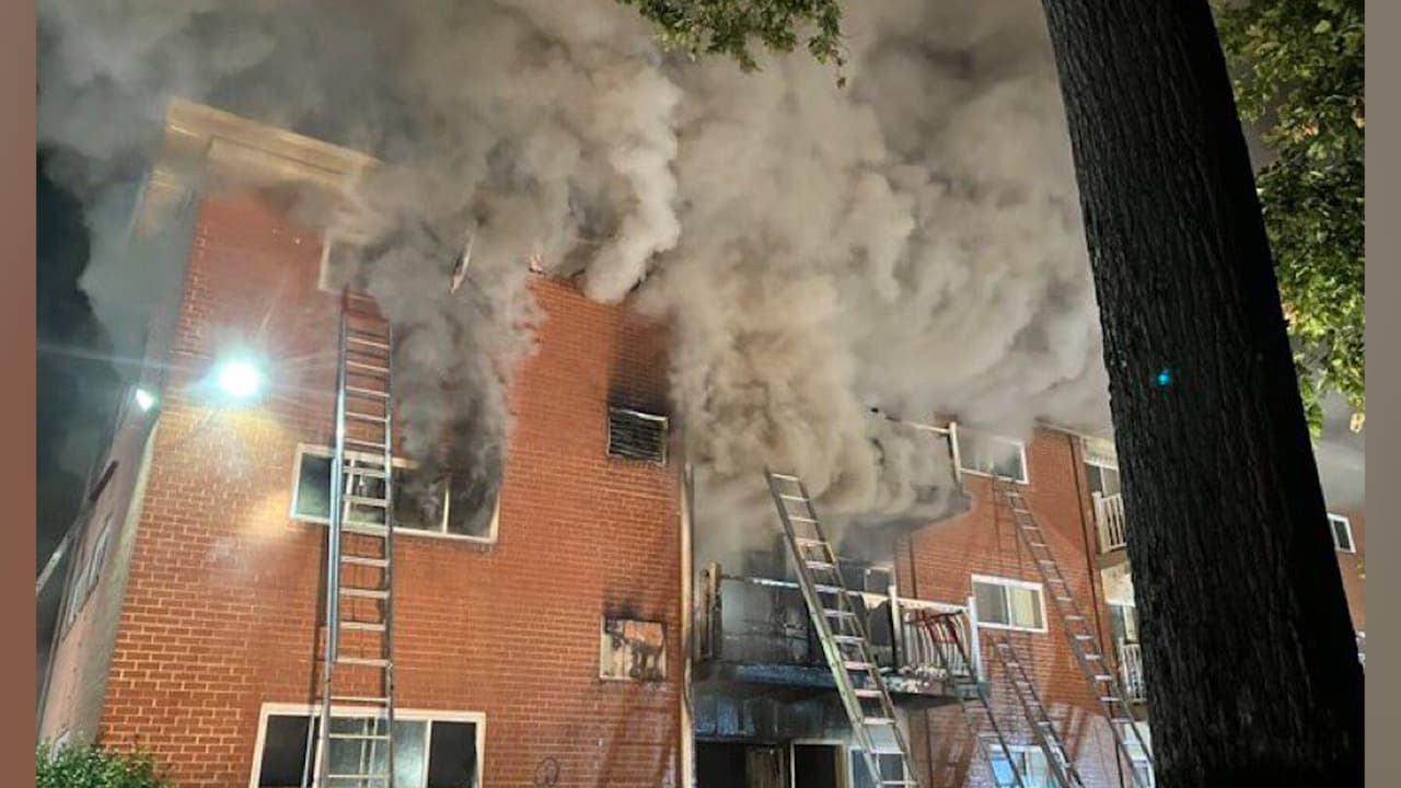 Más de 20 personas desplazadas por un incendio en complejo de apartamentos en Silver Spring