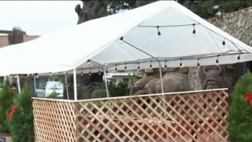 “He visto gente comiendo dentro”: Restaurantes ya atienden a clientes dentro incumpliendo la guía del estado.
