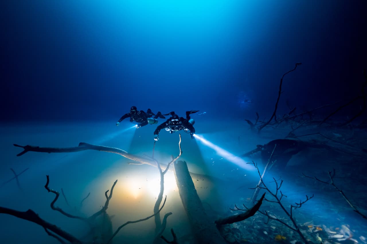 <b>‘Cenote Angelita’</b>. Esta fotografía fue tomada en Yucatán, México, y resultó ganadora en la categoría ‘retrato de aventuras’. Le valió a su autor, de Tampa, Florida, el premio general Frank Hurley y más de 20,000 dólares.