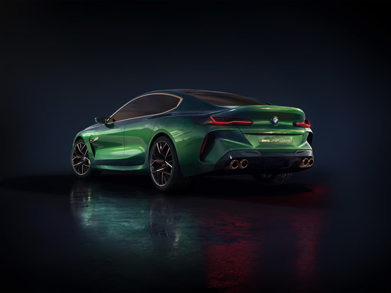 Por lo pronto, BMW ha asegurado que la versión de producción del M8 Gran Coupé tendrá 
<b>muchas similitudes con este concepto</b>. Sin embargo, tenemos que esperar todavía hasta final de año para conocer las versiones de producción de la nueva Serie 8.