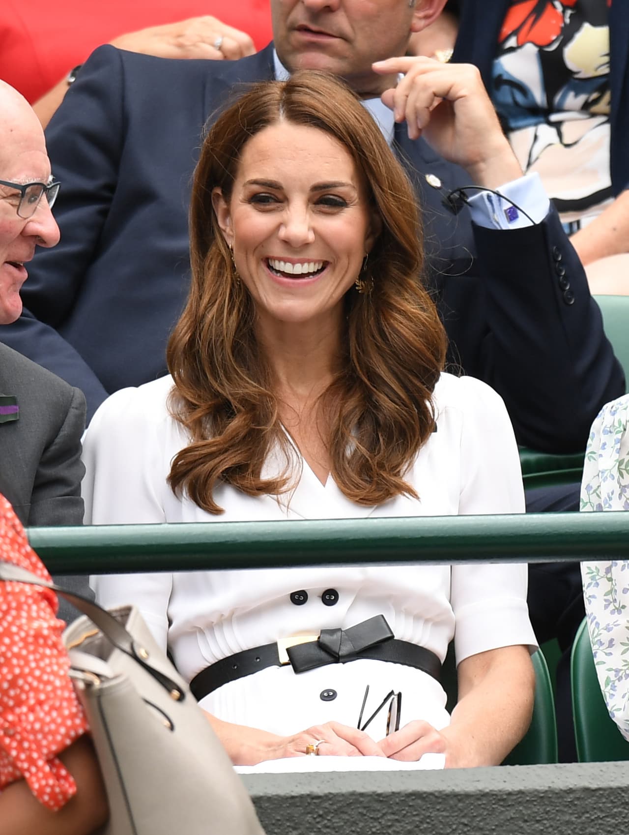 La publicación estuvo acompañada por una imagen de un supuesto 'antes y después' de Kate Middleton, en donde del lado izquierdo se le veía con varias líneas de expresión, mientras que en la del lado derecho aparecía con la piel radiante.