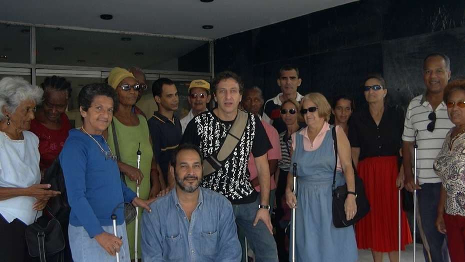 Dyszel con personas no videntes, en Cuba.