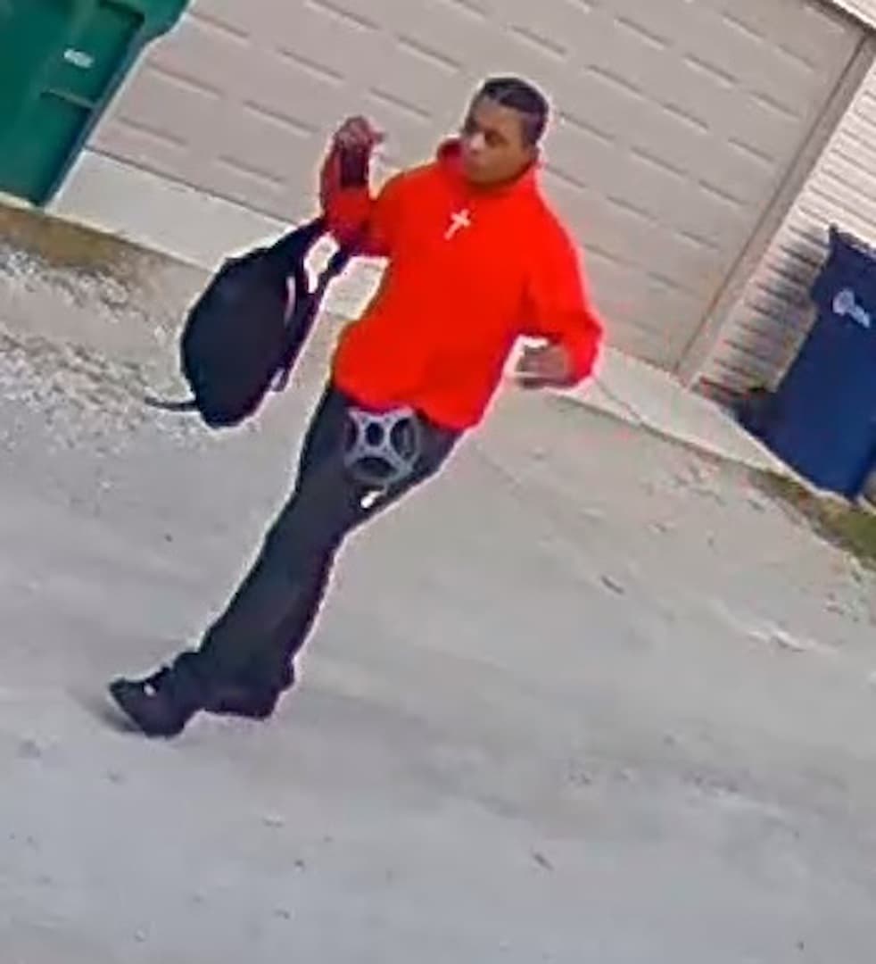 Imágenes compartidas por la policía de Burbank.