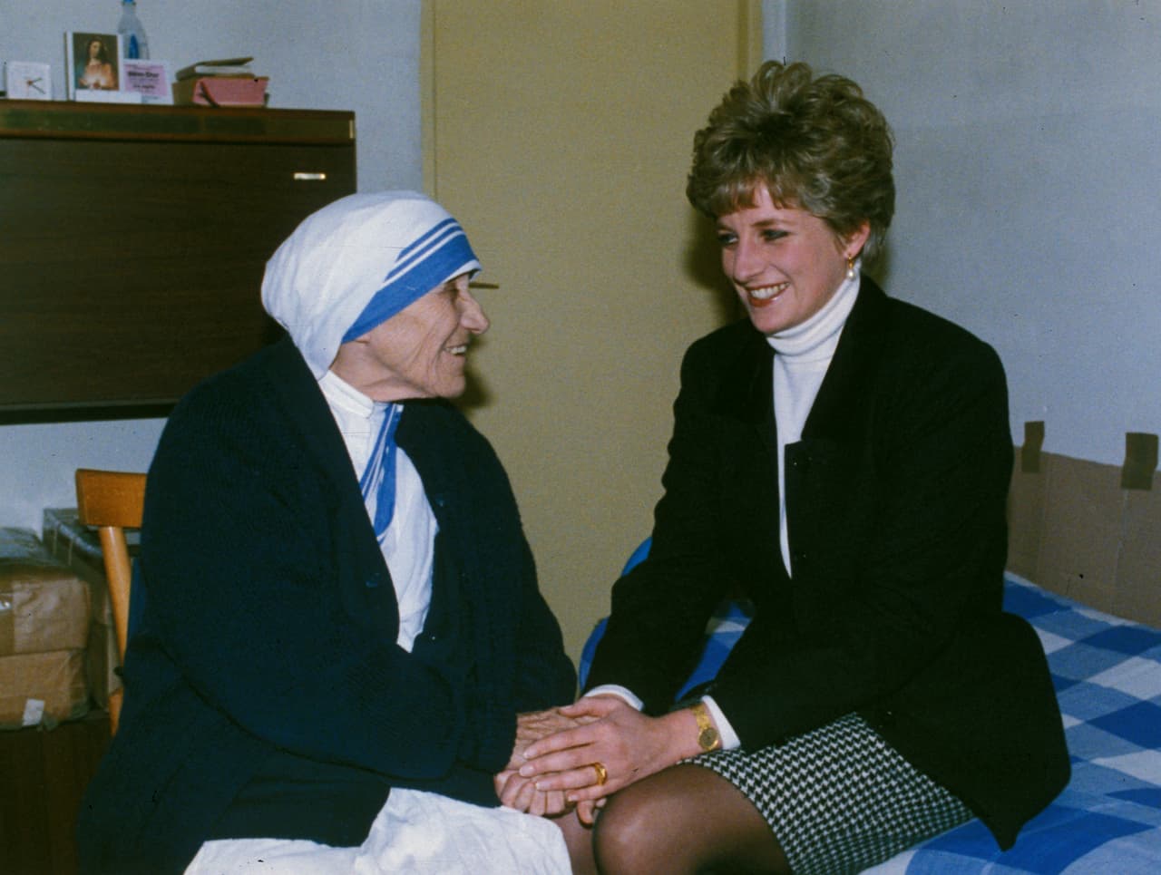 La princesa Diana de Gales y la Madre Teresa en un encuentro en Roma, en la residencia de las ‘Hermanas de la caridad’, en 1992.