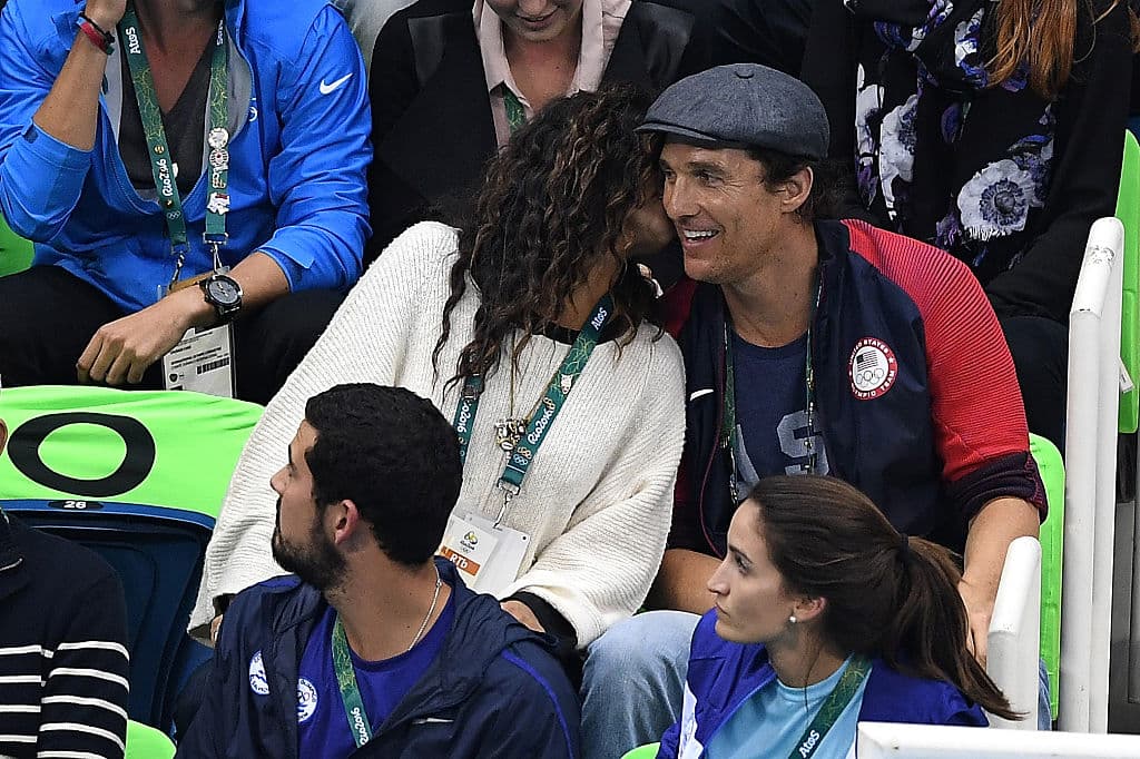 El actor se vio disfrutando de los Juegos Olímpicos de Río 2016 junto con su esposa Camila Alves. Apoyó a Team USA en natación, rugby y basquetbol.