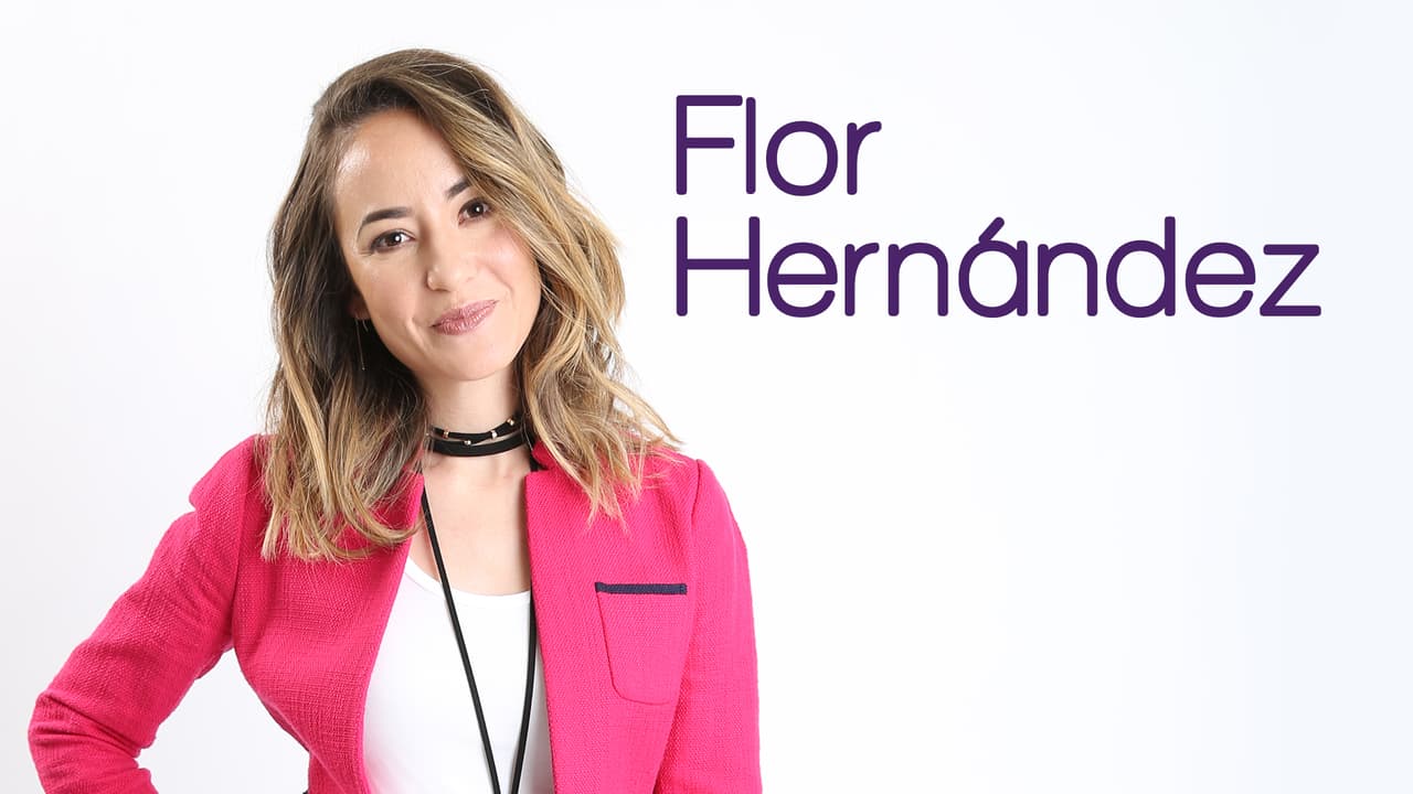 Nació en Sinaloa, México y tiene 30 años de edad. Ella se considera una persona que es buena escuchando, tolerante y alegre.