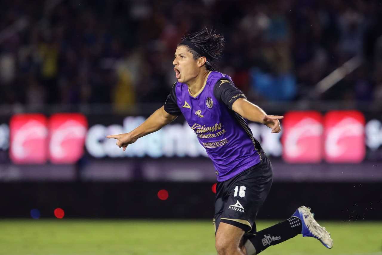 Alfonso Emilio Sánchez, de la cantera del América, marcó el primer gol del partido.