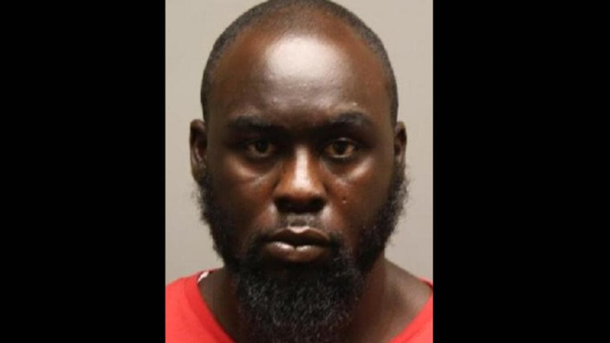 Sentencian a 375 años de cárcel a hombre que mató y torturó a una mujer y dos niños por una publicación en Facebook
