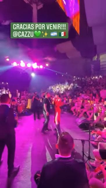 Christian y Cazzu 
<b>compartieron el escenario</b> en una de las recientes presentaciones de Nodal en un palenque en México.
<br>